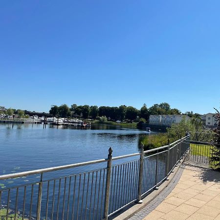 Five Bedroom Waterfront House Carrick on Shannon Екстериор снимка