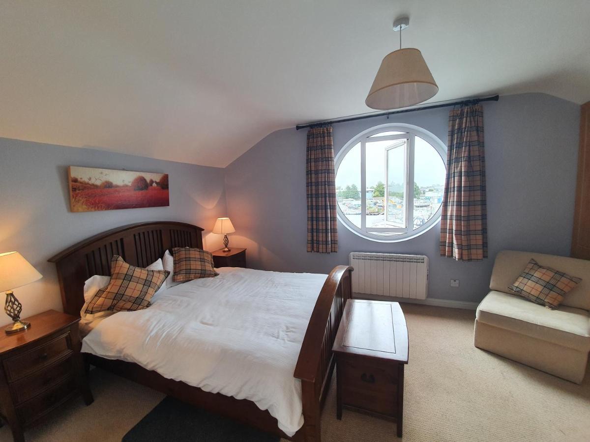Five Bedroom Waterfront House Carrick on Shannon Екстериор снимка