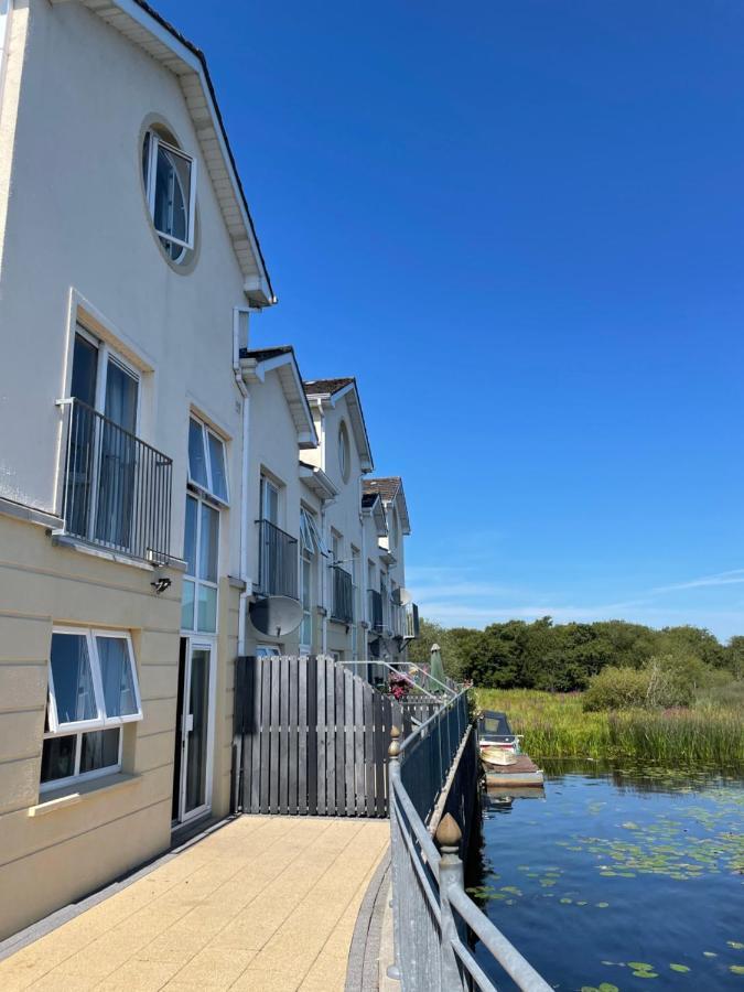 Five Bedroom Waterfront House Carrick on Shannon Екстериор снимка